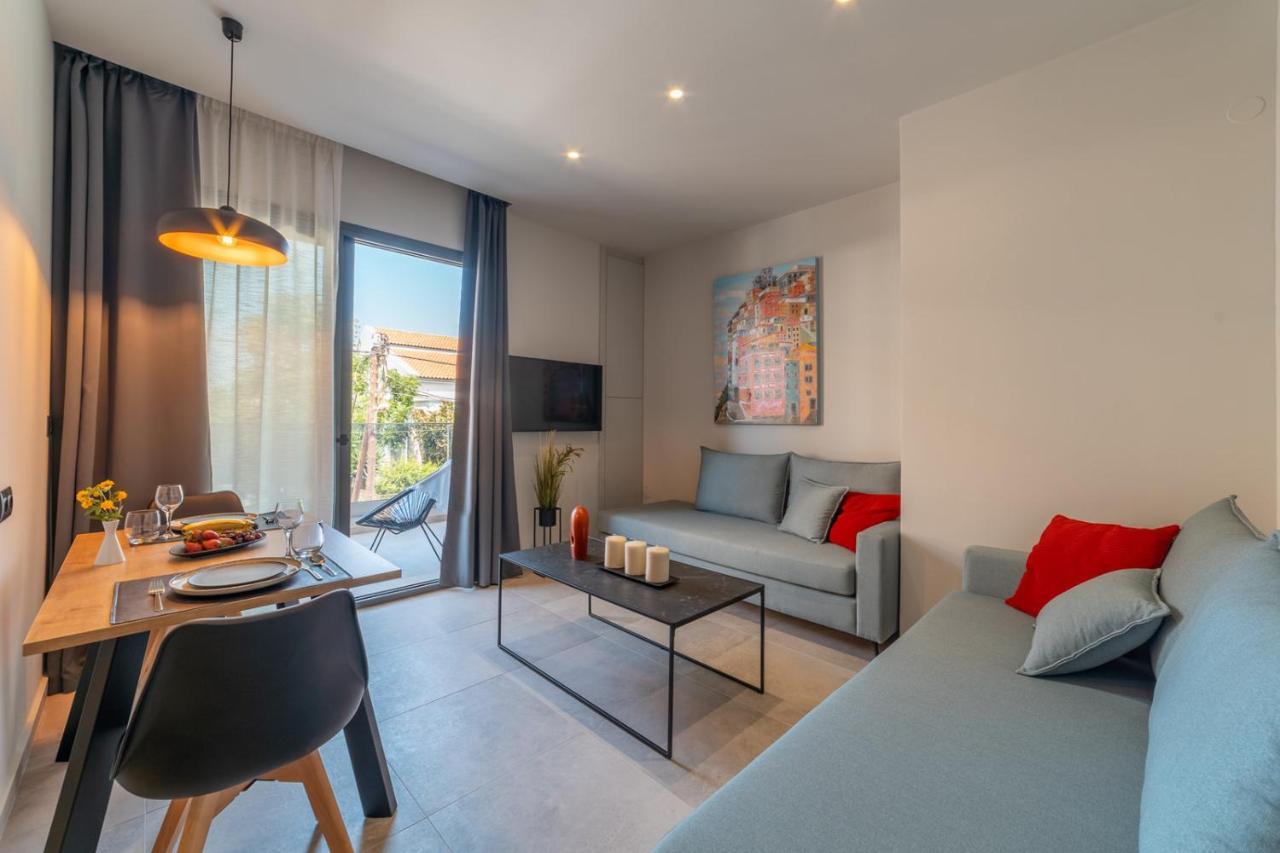 Brand New Suites In City Center Iraklion Buitenkant foto
