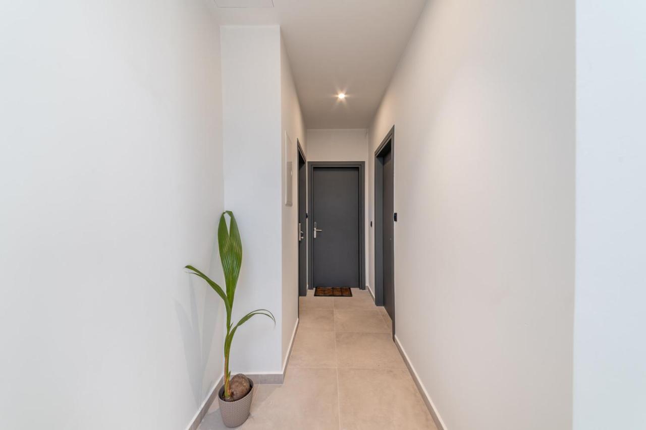 Brand New Suites In City Center Iraklion Buitenkant foto